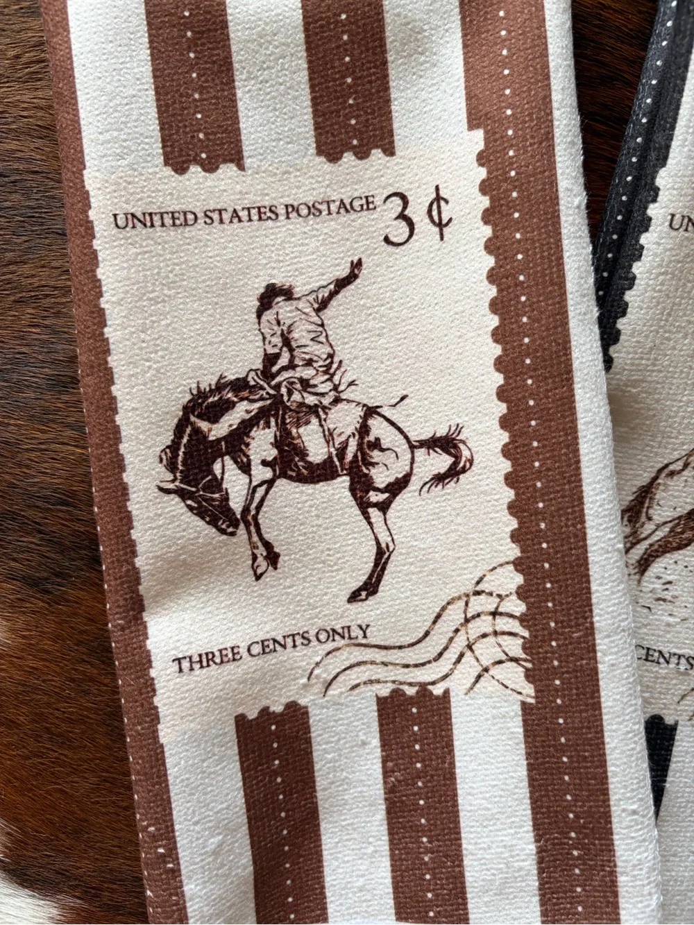 2 Western Cowboy Hand Towels Rodeo Bronc Kitchen Bath Rustic Vintage Stamp NEW